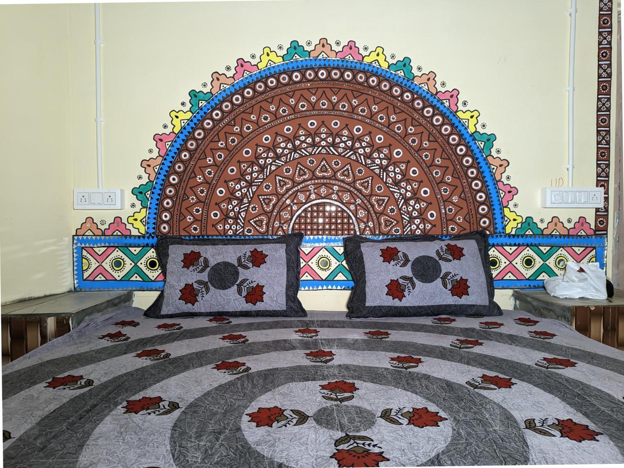 White Land Villagestay Dhordo Ngoại thất bức ảnh