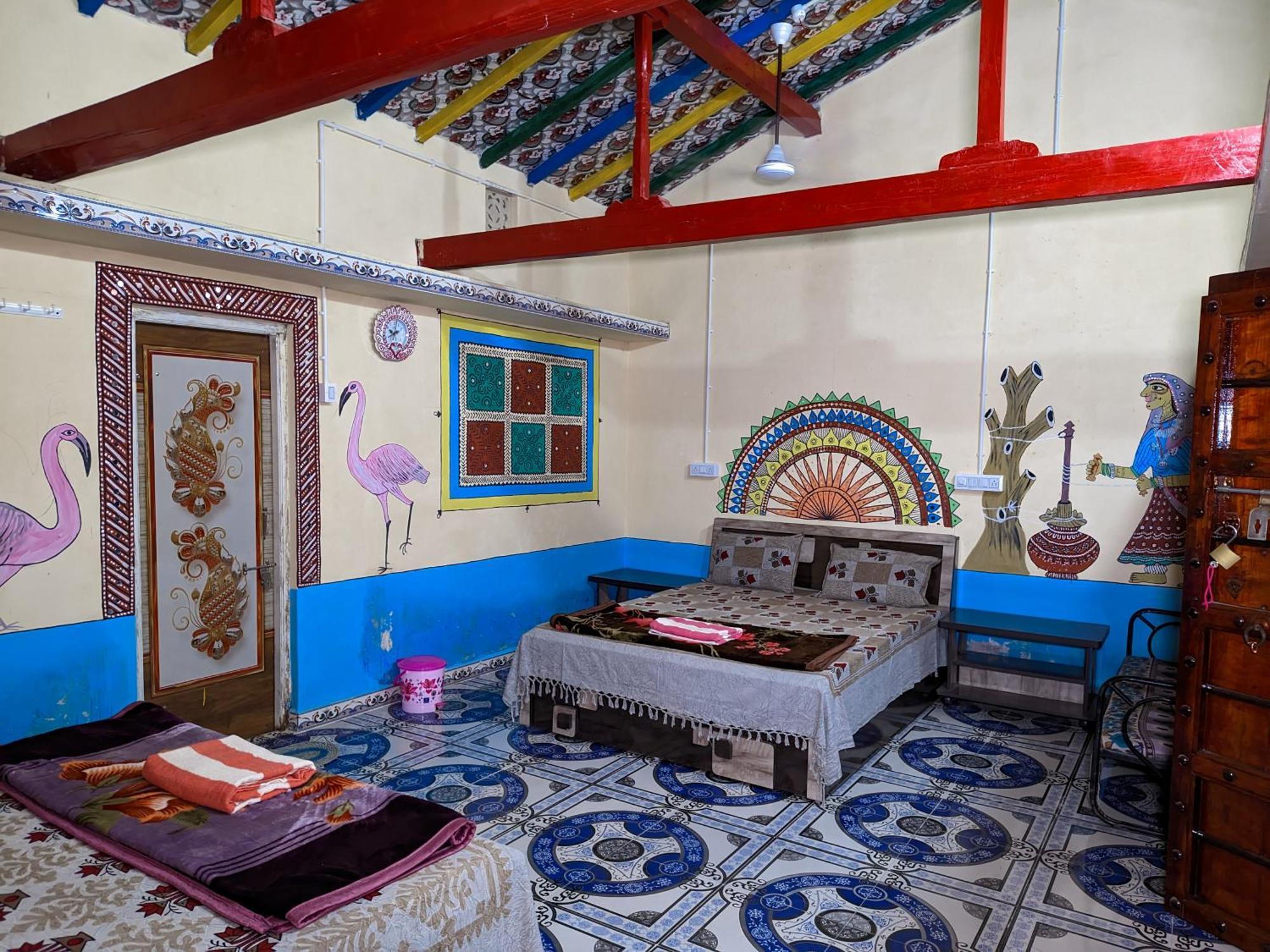 White Land Villagestay Dhordo Ngoại thất bức ảnh