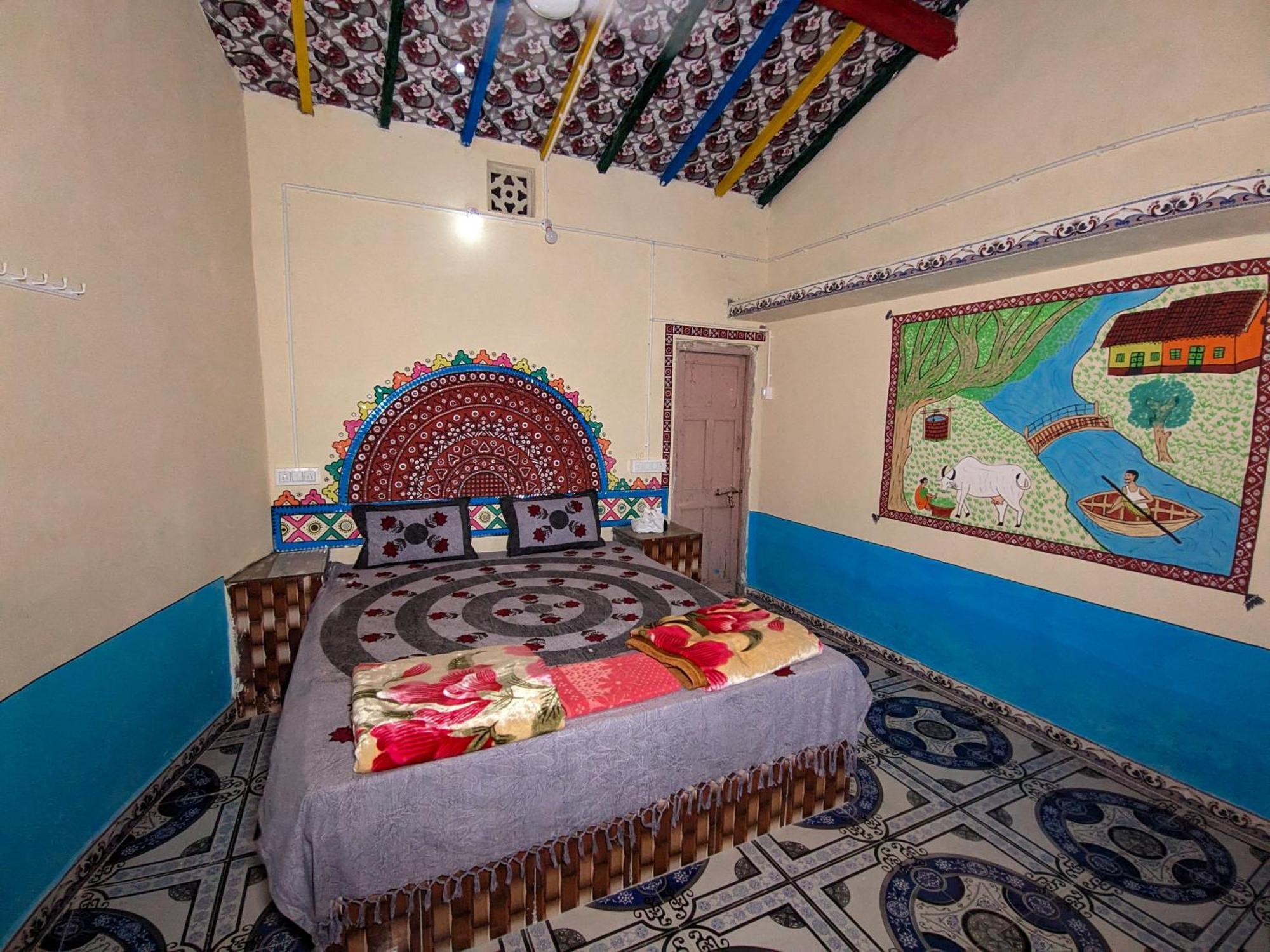 White Land Villagestay Dhordo Ngoại thất bức ảnh